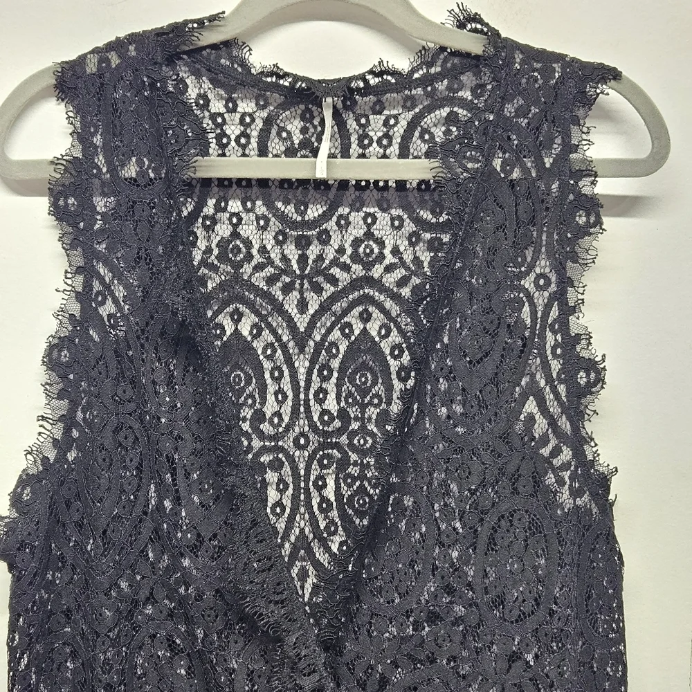 FREE PEOPLE Heart In Two Black Lace V-Neck Sleeveless Dress Size Large